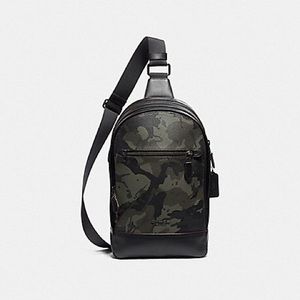 NEW ‼️ COACH MEN GRAHAM PACK WITH CAMO PRINT